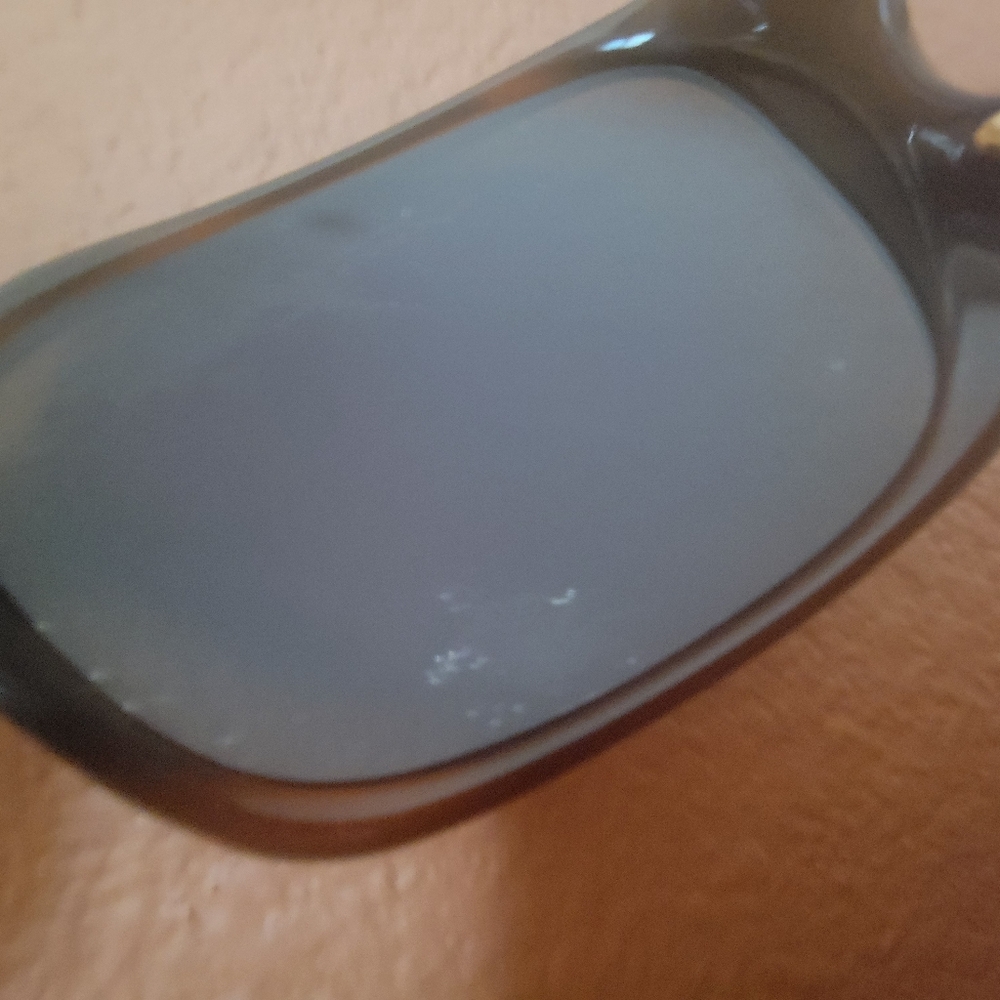 Chanel sunglasses - Picture 6 of 8